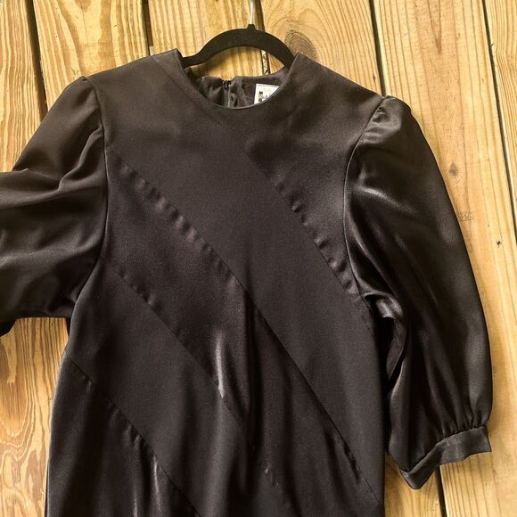 Vintage 1960s Marty Gutmacher Black Mini Sheath Dress - Bow Accent - Size S/M - Picture 5 of 10